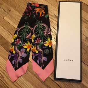 Gucci silk neck bow (scarf) with box and tag